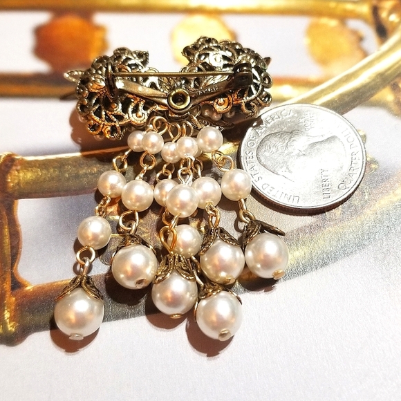 Vintage Haskell-Like Cascading Pearls Brooch - Picture 5 of 8